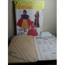 McCalls Sewing Pattern 6810  