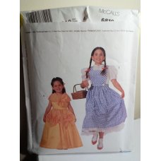 McCalls Sewing Pattern 6810  