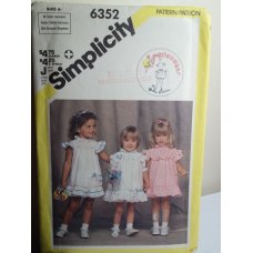 Simplicity Sewing Pattern 6352