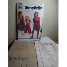 Simplicity Sewing Pattern 7411 