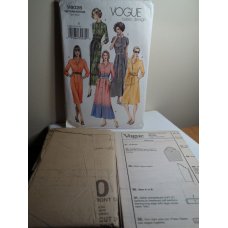 VOGUE Sewing Pattern 8028 