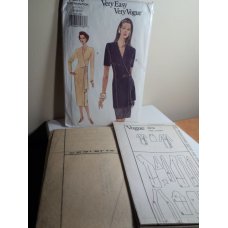 Vogue Sewing Pattern 8976 